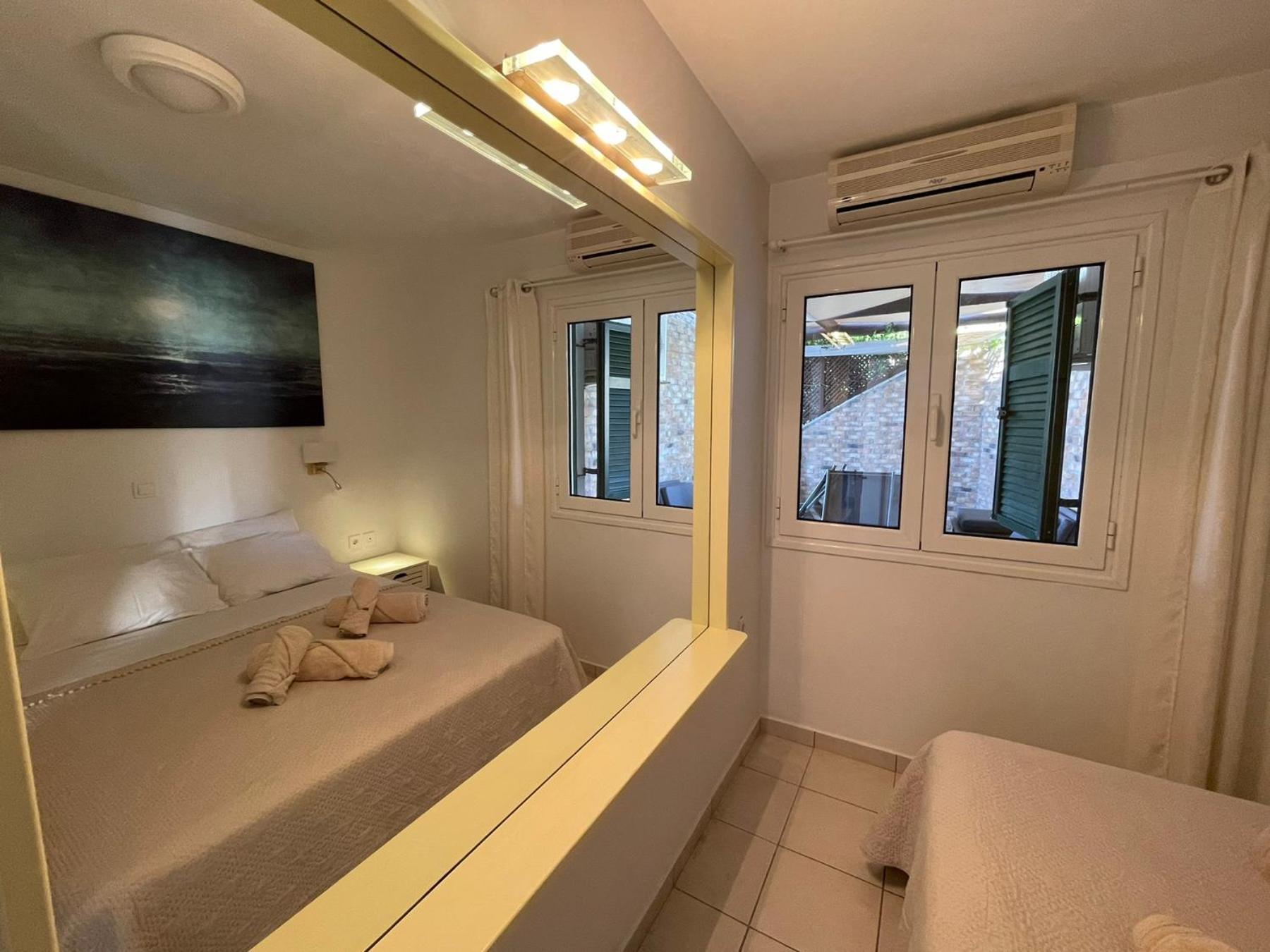 Glyfada Beach House Bagian luar foto